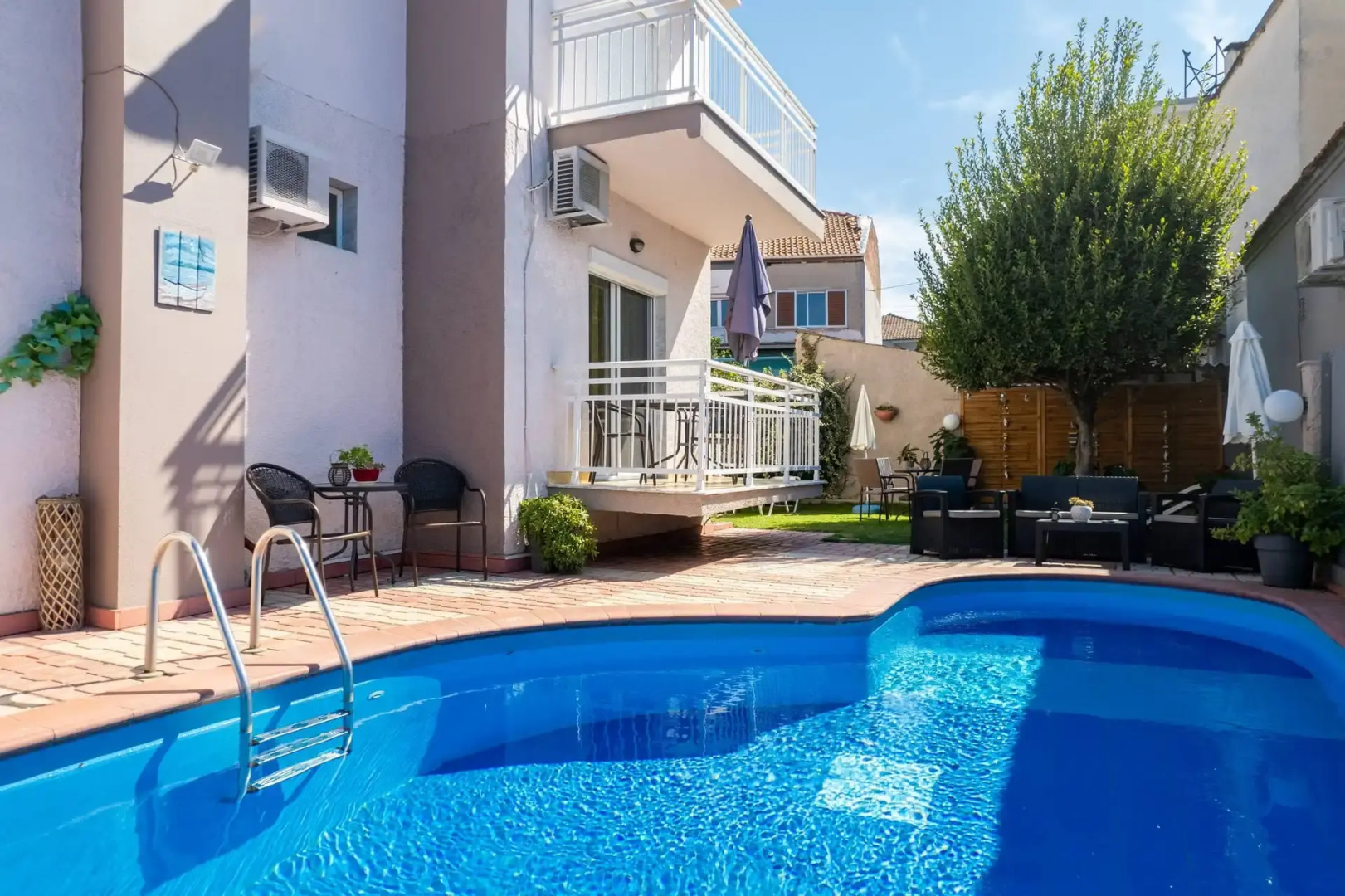 Finikes Studios Thassos