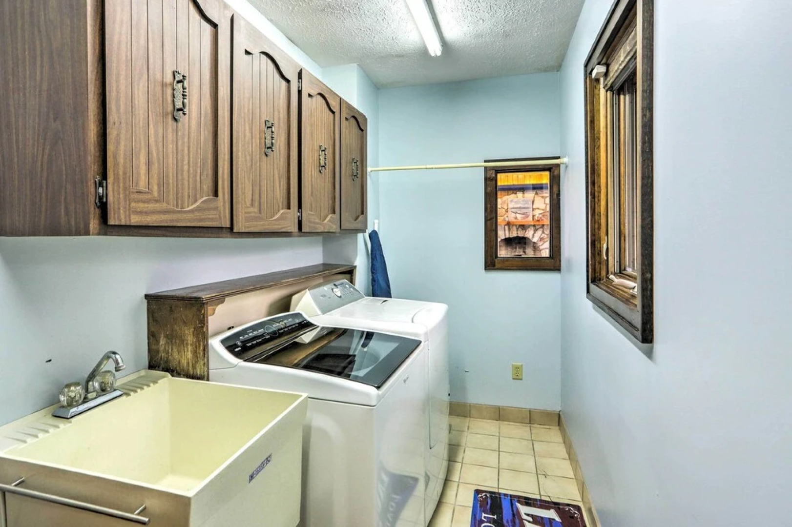 Vermilion River Home w/ Hot Tub & Private Dock!