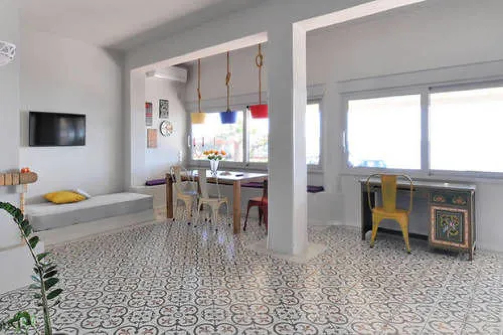 Beachfront Apartment Downtown