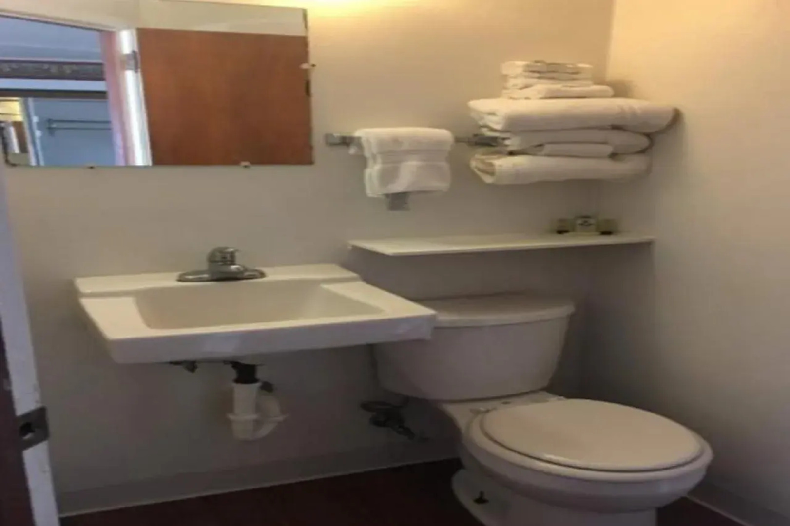 Colonial Inn Extended Stay By OYO New Ulm