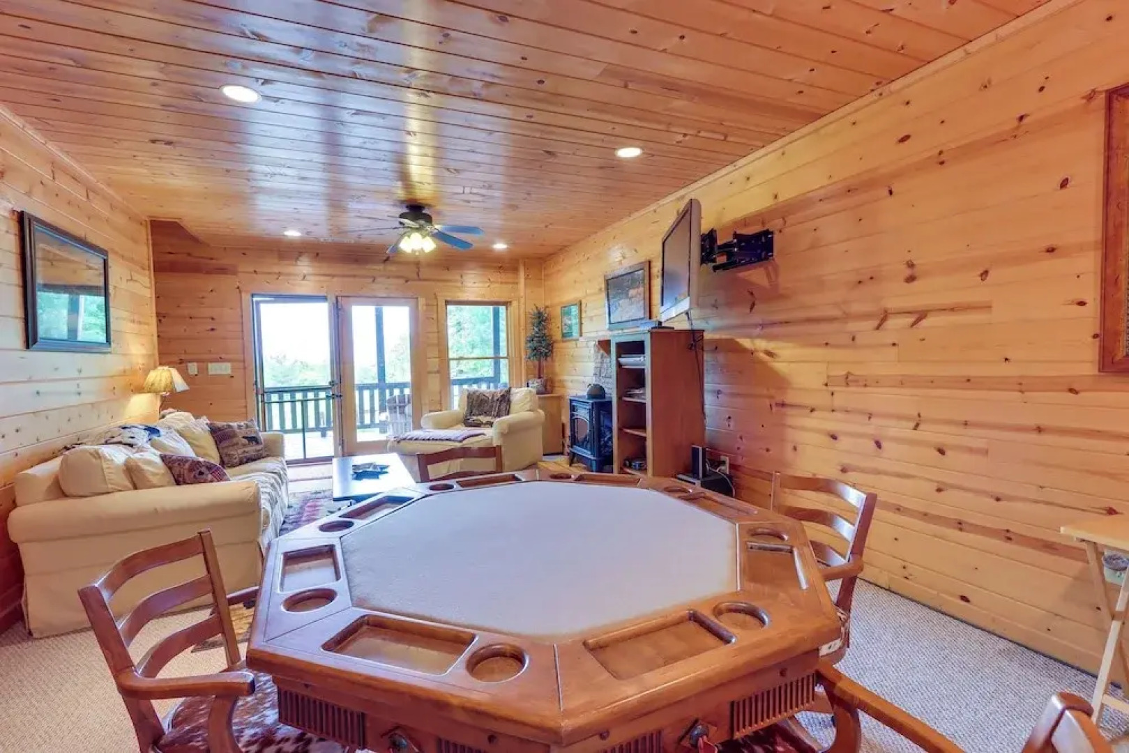 Ellijay Hideaway w/ Hot Tub, Views & Game Room!