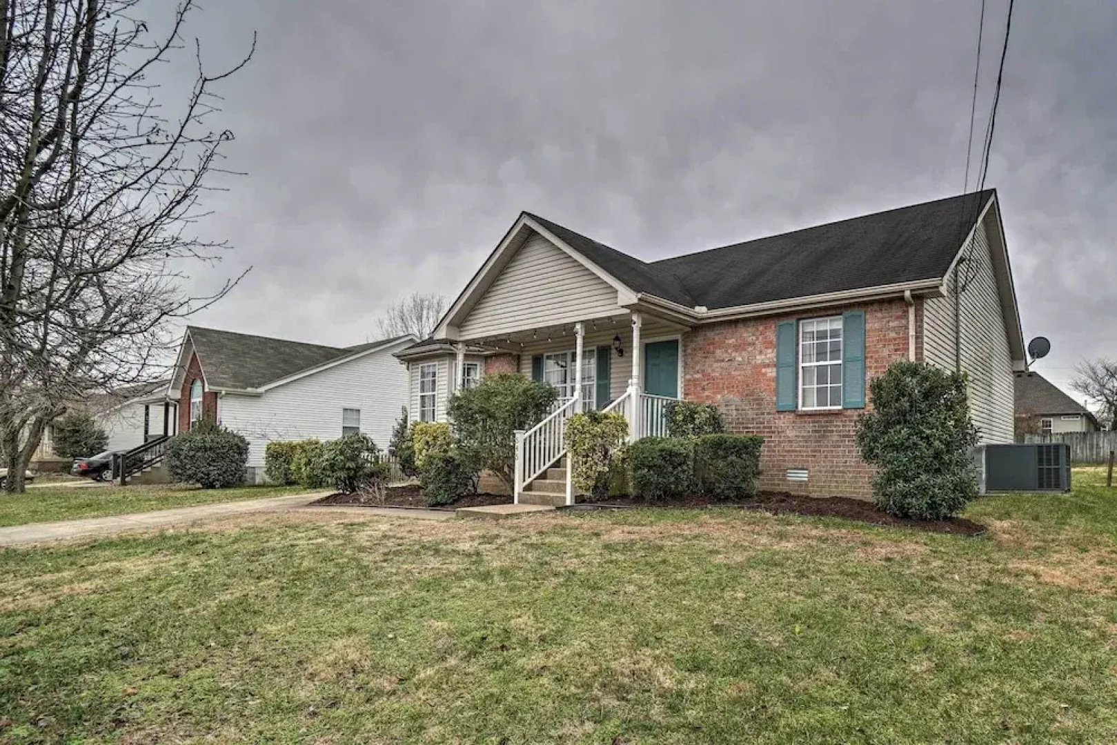 Suburban Getaway w/ Game Room, 19 Mi to Nashville!