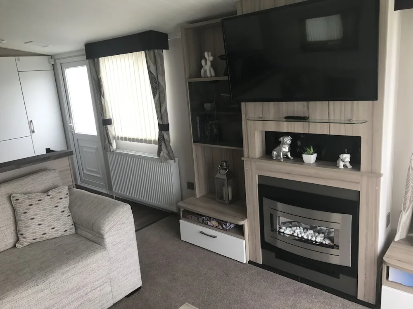 Craig Tara Deluxe Caravan Holidays