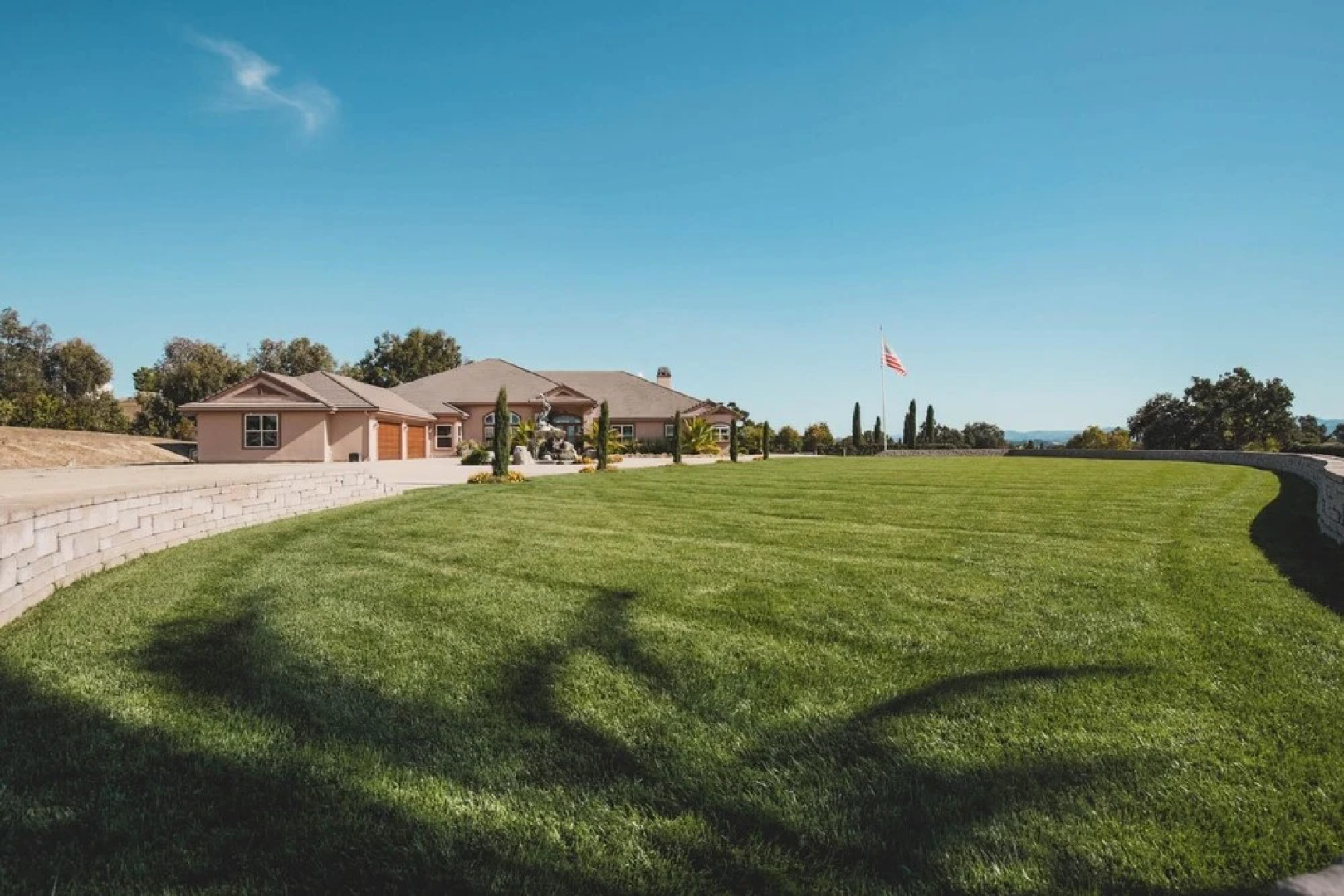 The Mermaid by AvantStay