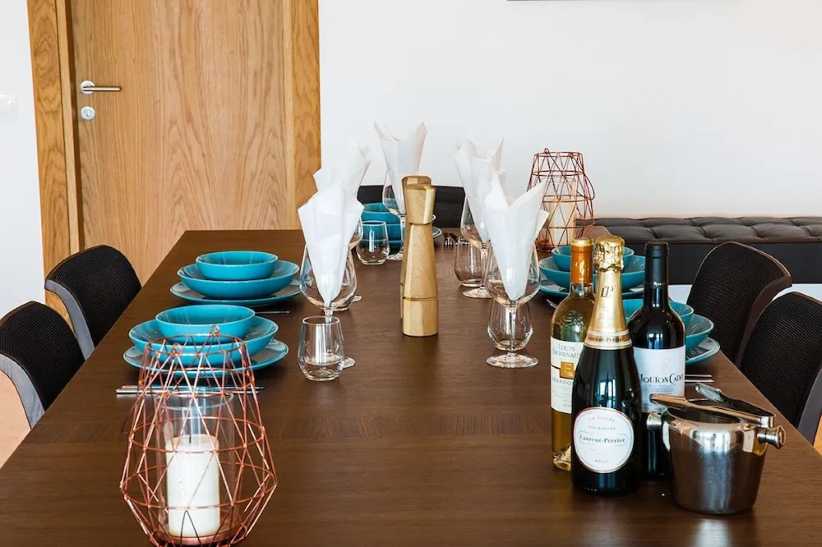 Important Group Villa Hills