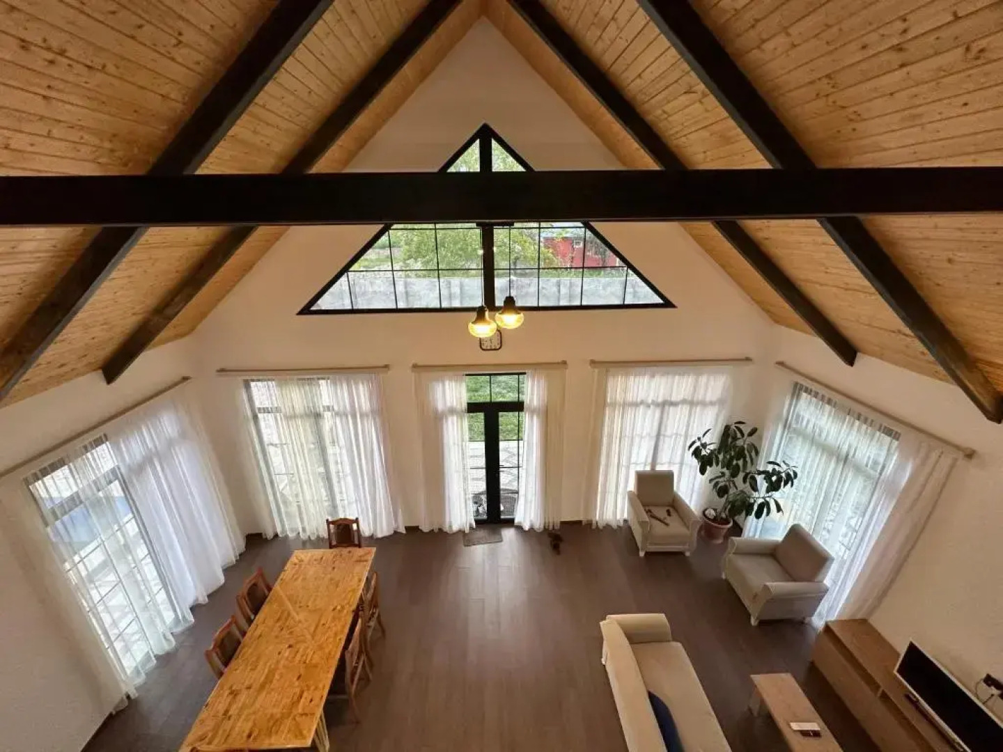 Qafqaz Suite Wood Stack