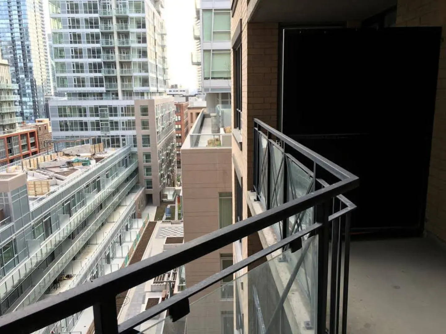 Toronto Luxury Accommodations - University Plaza