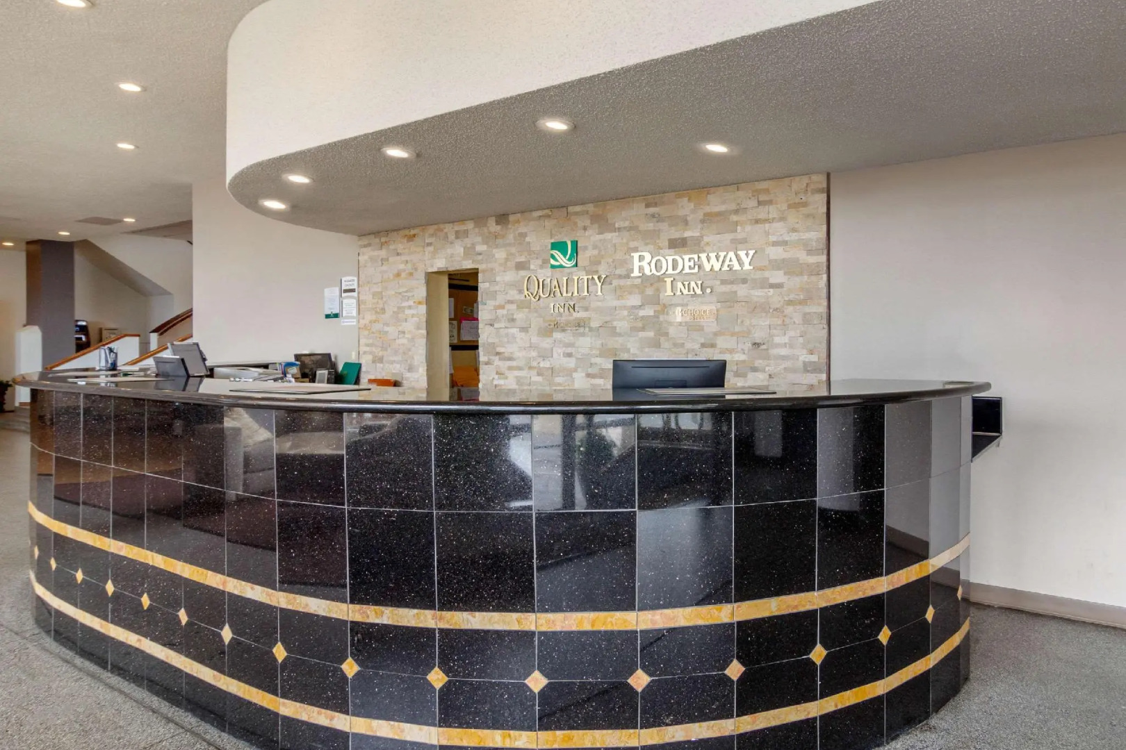 Отель Quality Inn Denver Downtown