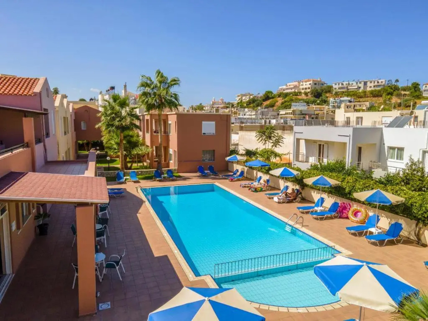 Theos Holidays Apartments
