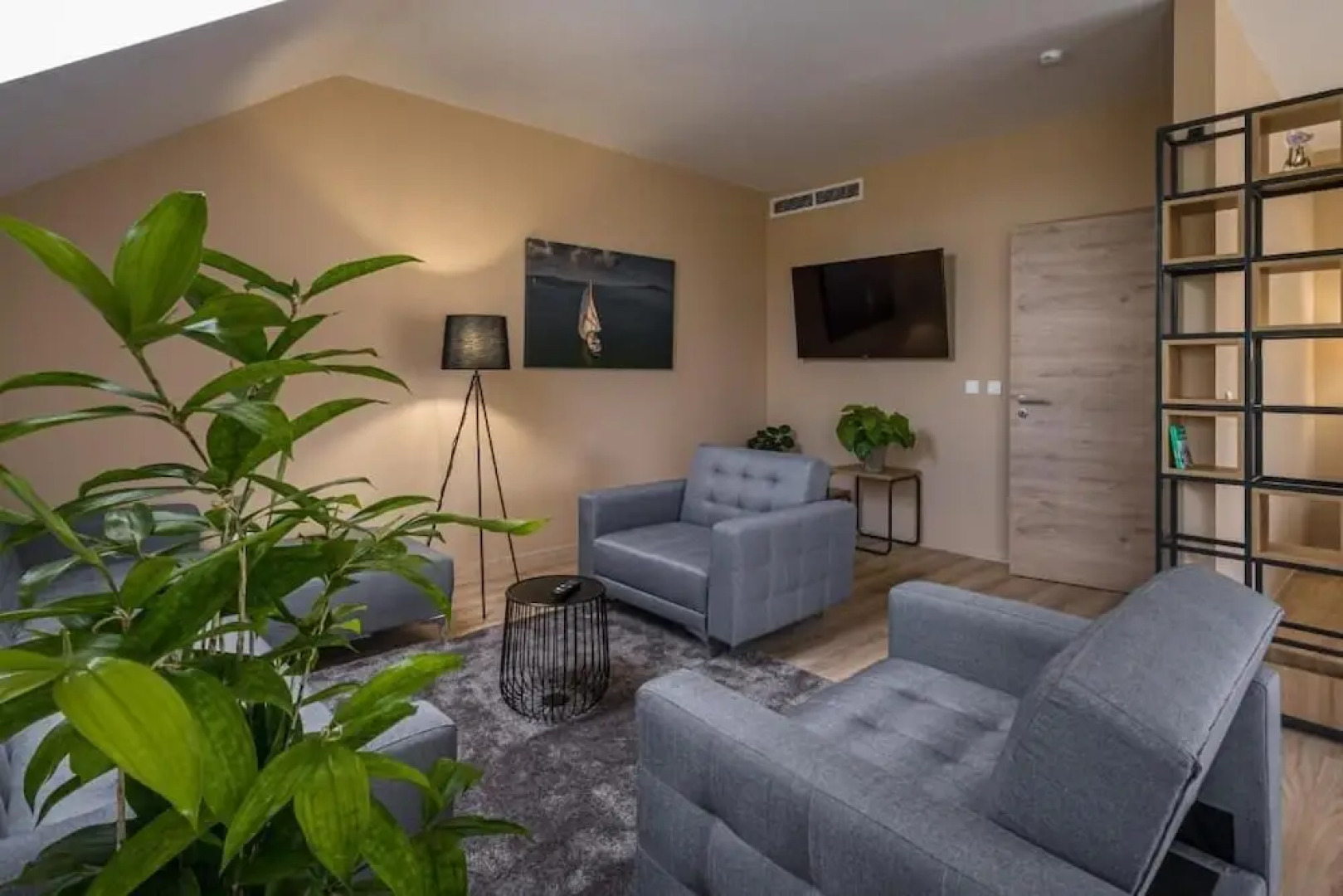 Kistücsök Food & Room