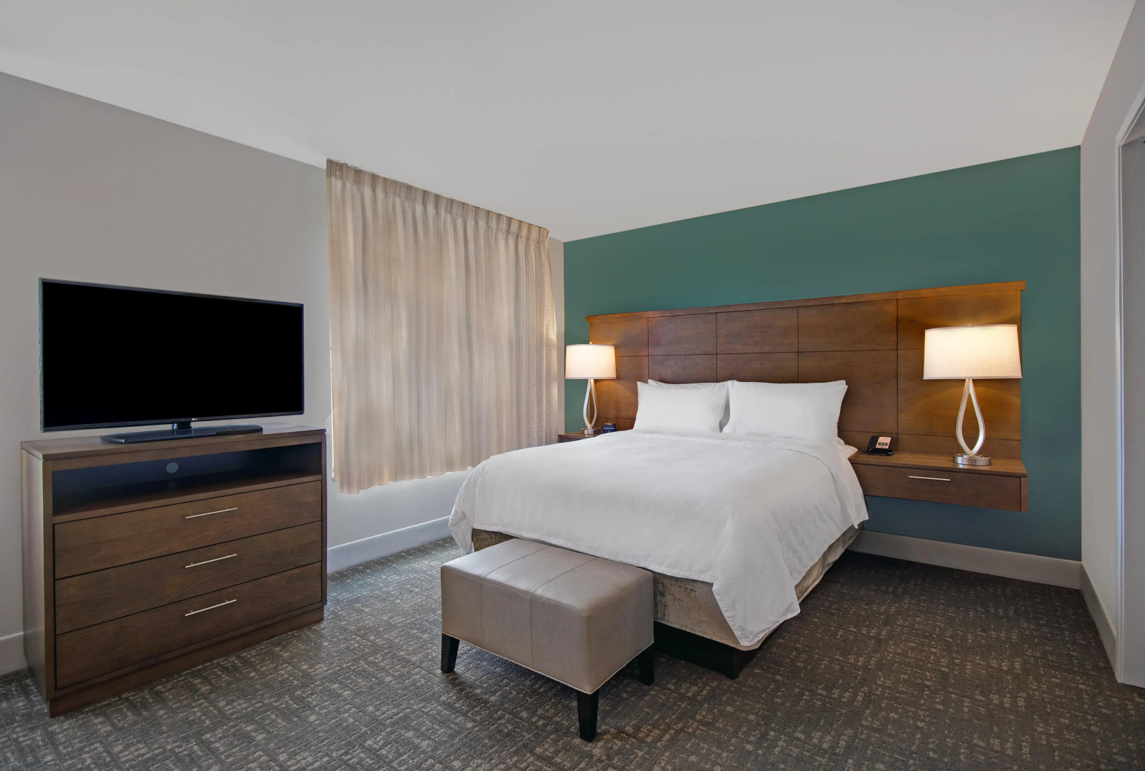 Staybridge Suites Sterling Heights - Detroit by IHG