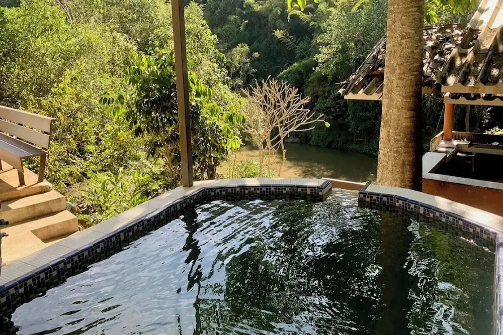 The Cascade - Mae Taeng Waterfall Bungalows