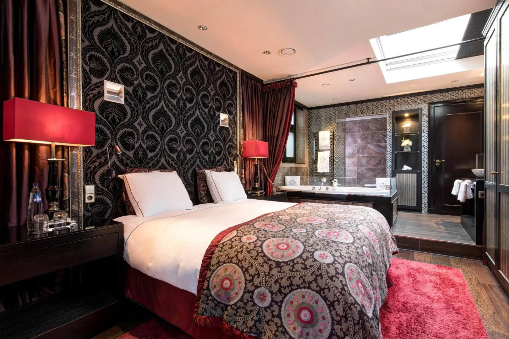 The Pavilions Amsterdam, The Toren