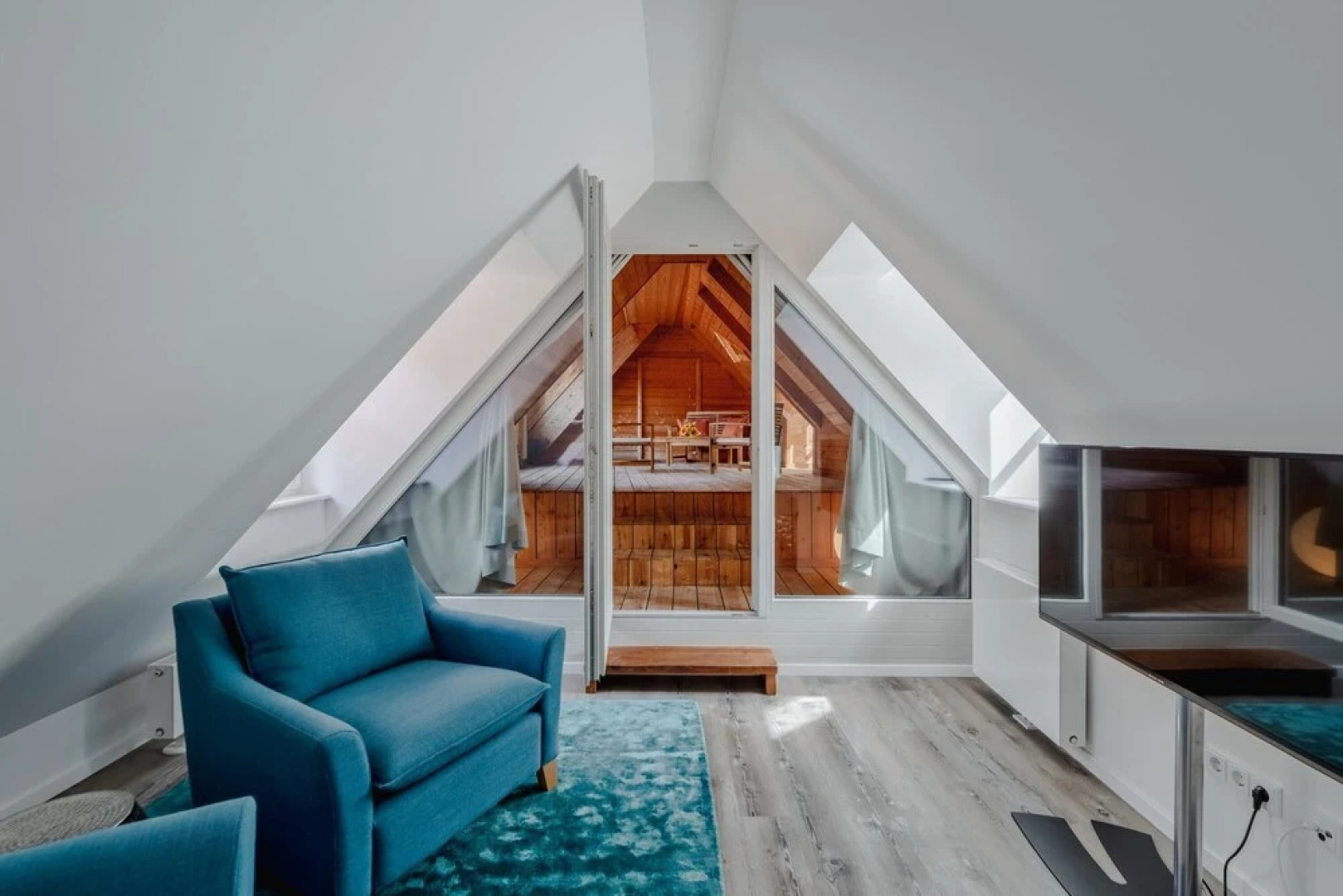 Penthouse With Private Loggia in the Historic Centre of D Rnstein