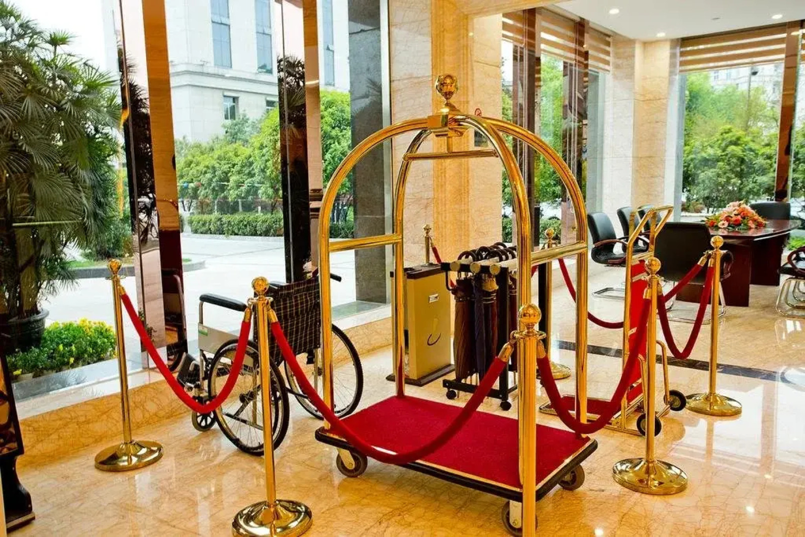 Yichang Jinshi Hotel