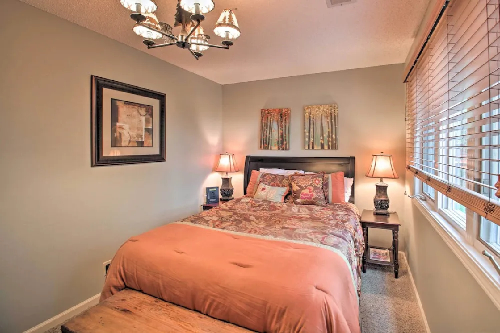 3 Mi to Lake Desoto: Home w/ Furnished Deck!