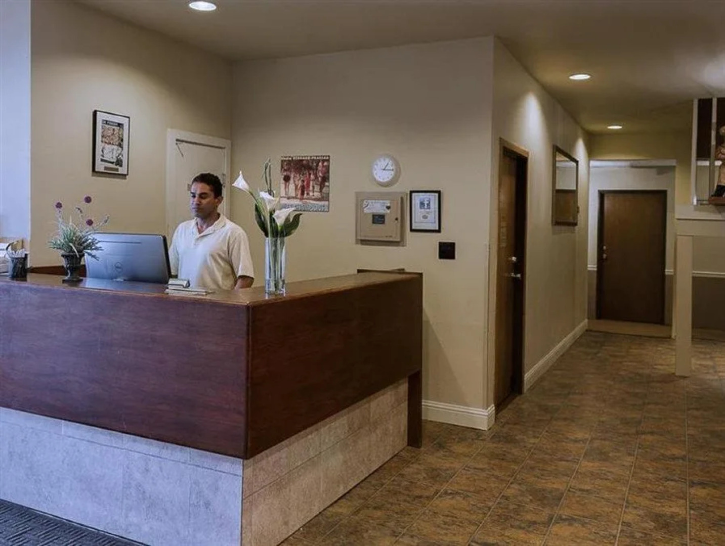 Boulder Twin Lakes Inn