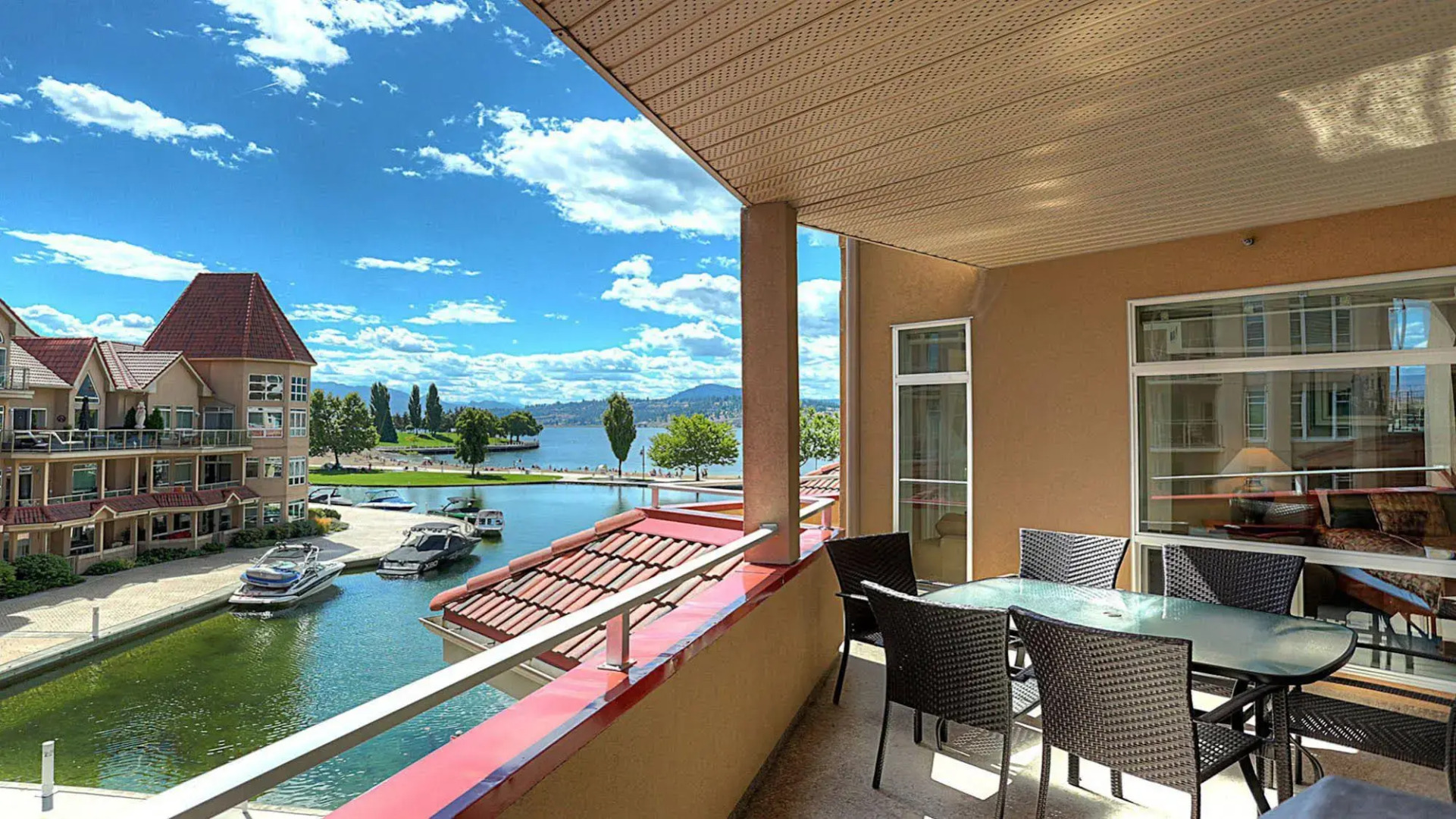 Discovery Bay by KelownaGo