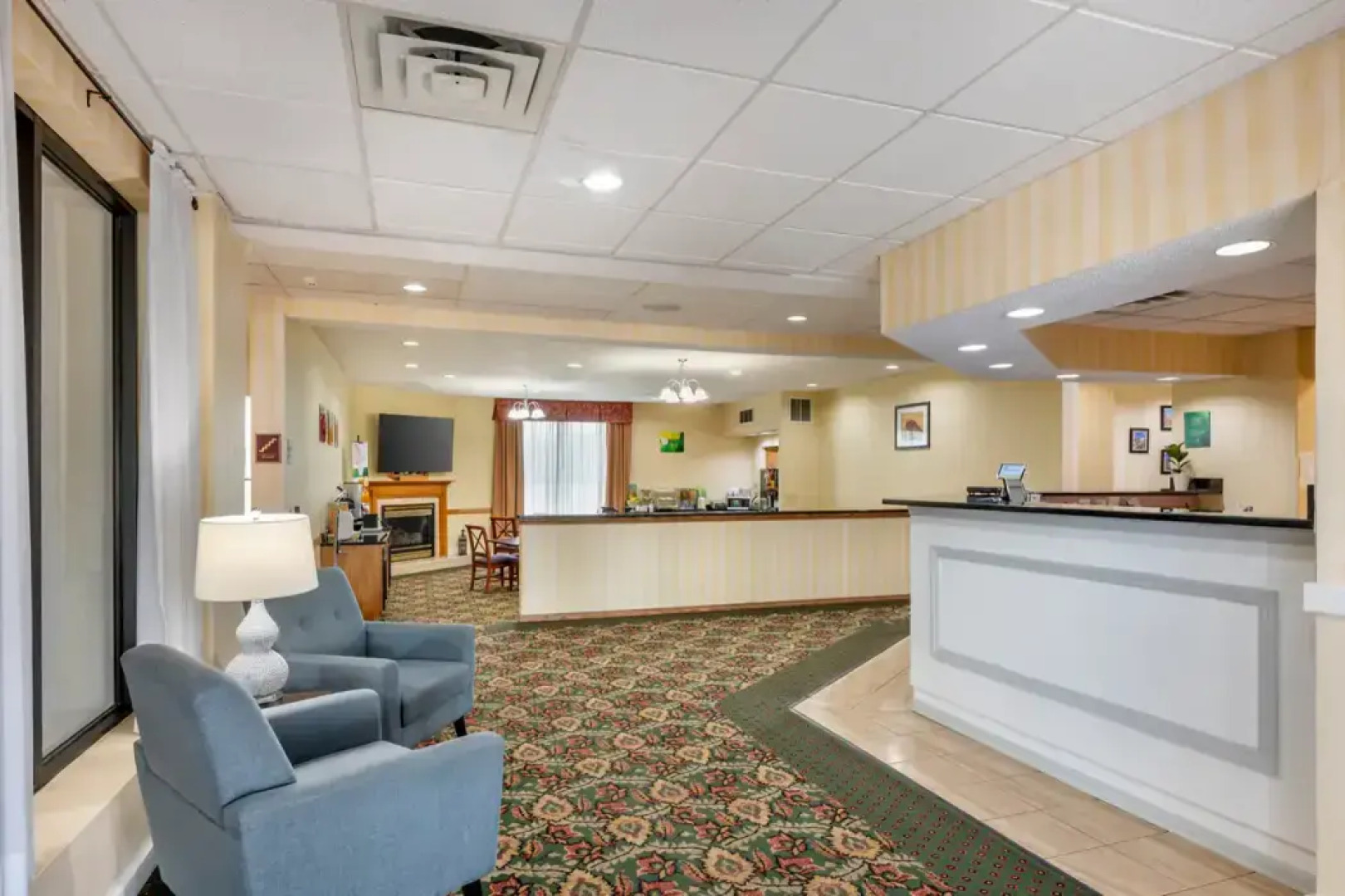Quality Inn & Suites Near Amish Country
