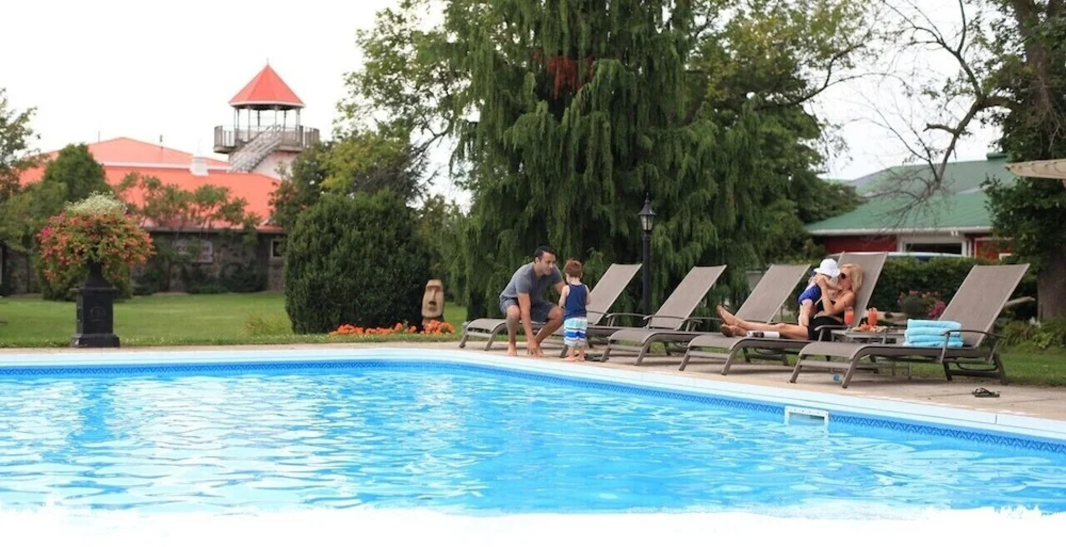 Hessenland Inn & Schatz Winery