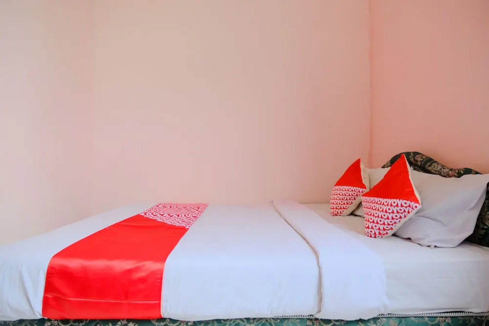 Hotel Istana Family by OYO Rooms