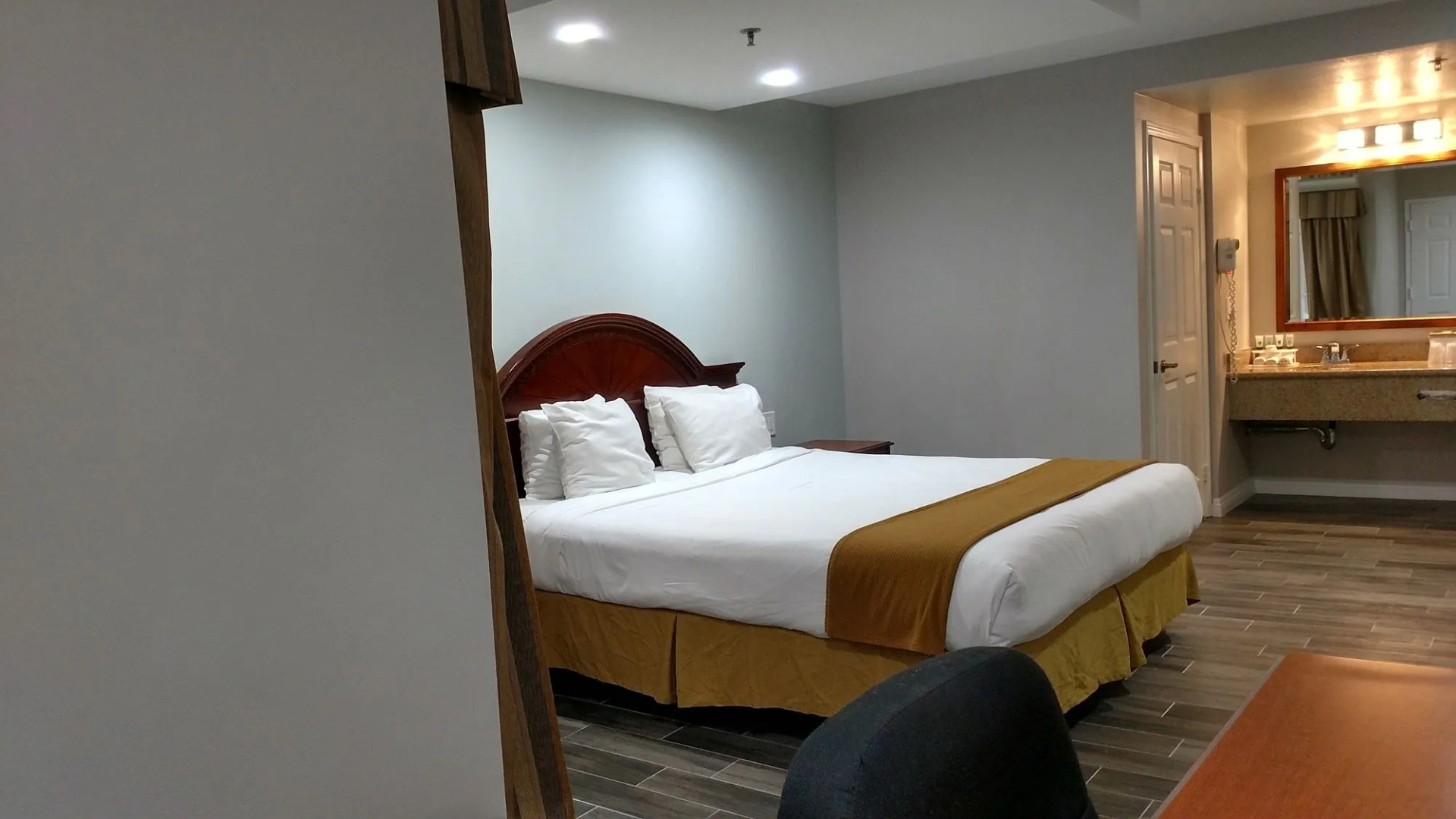 The Wave Manhattan Beach