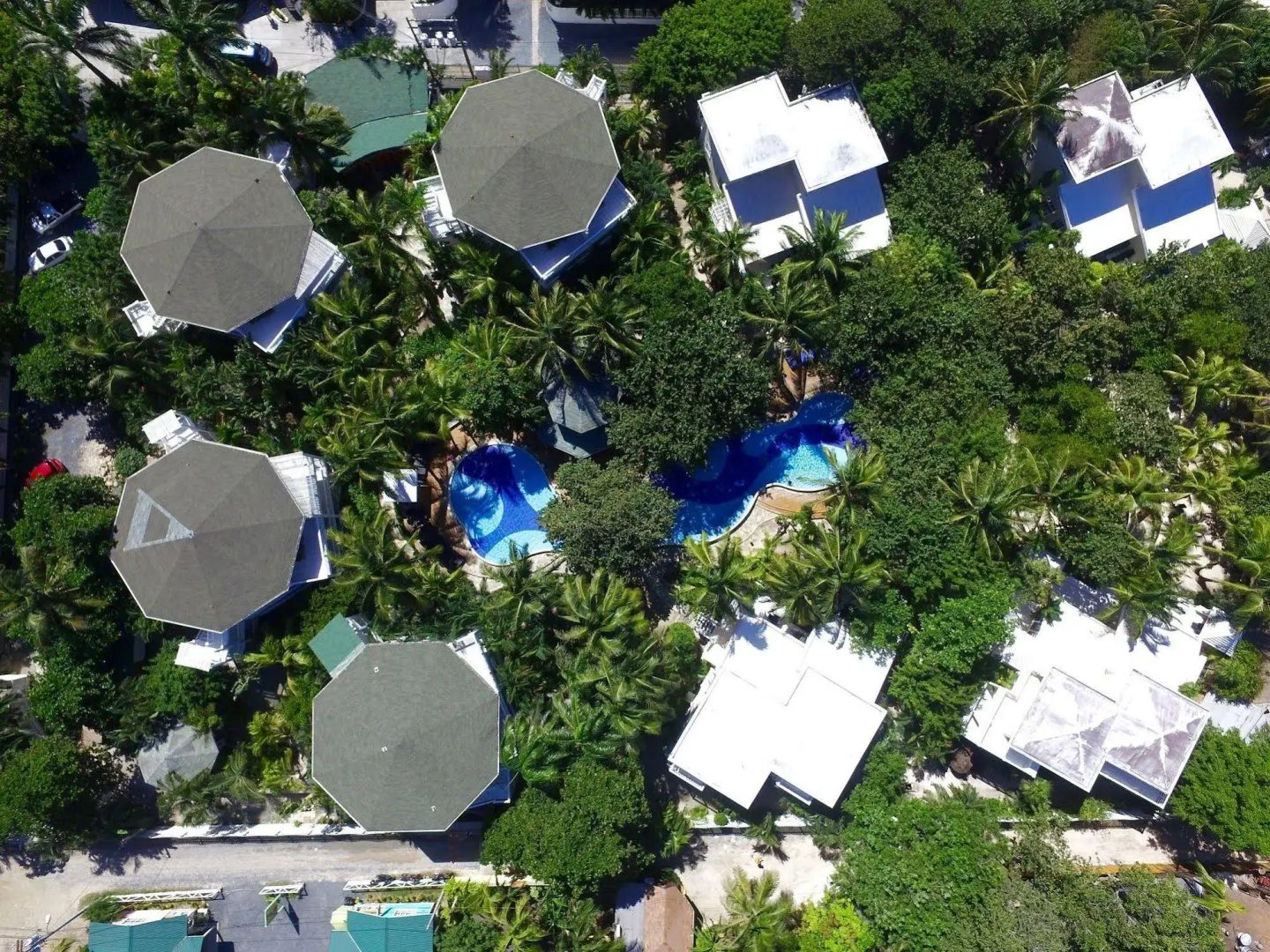 Paradise Beach Hotel & Resort