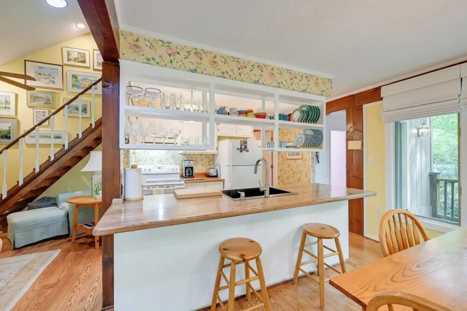 'smallwood' Cute Highlands Home w/ Screened Porch!