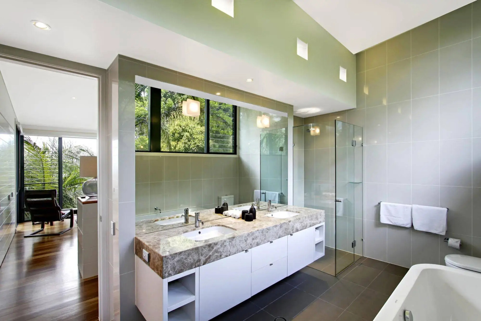 Ocean View @ Kiah Holiday Villa