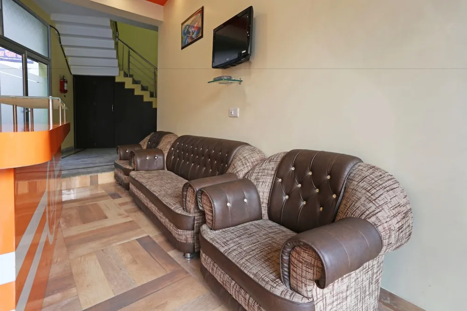 OYO 4734 Hotel Sapphire