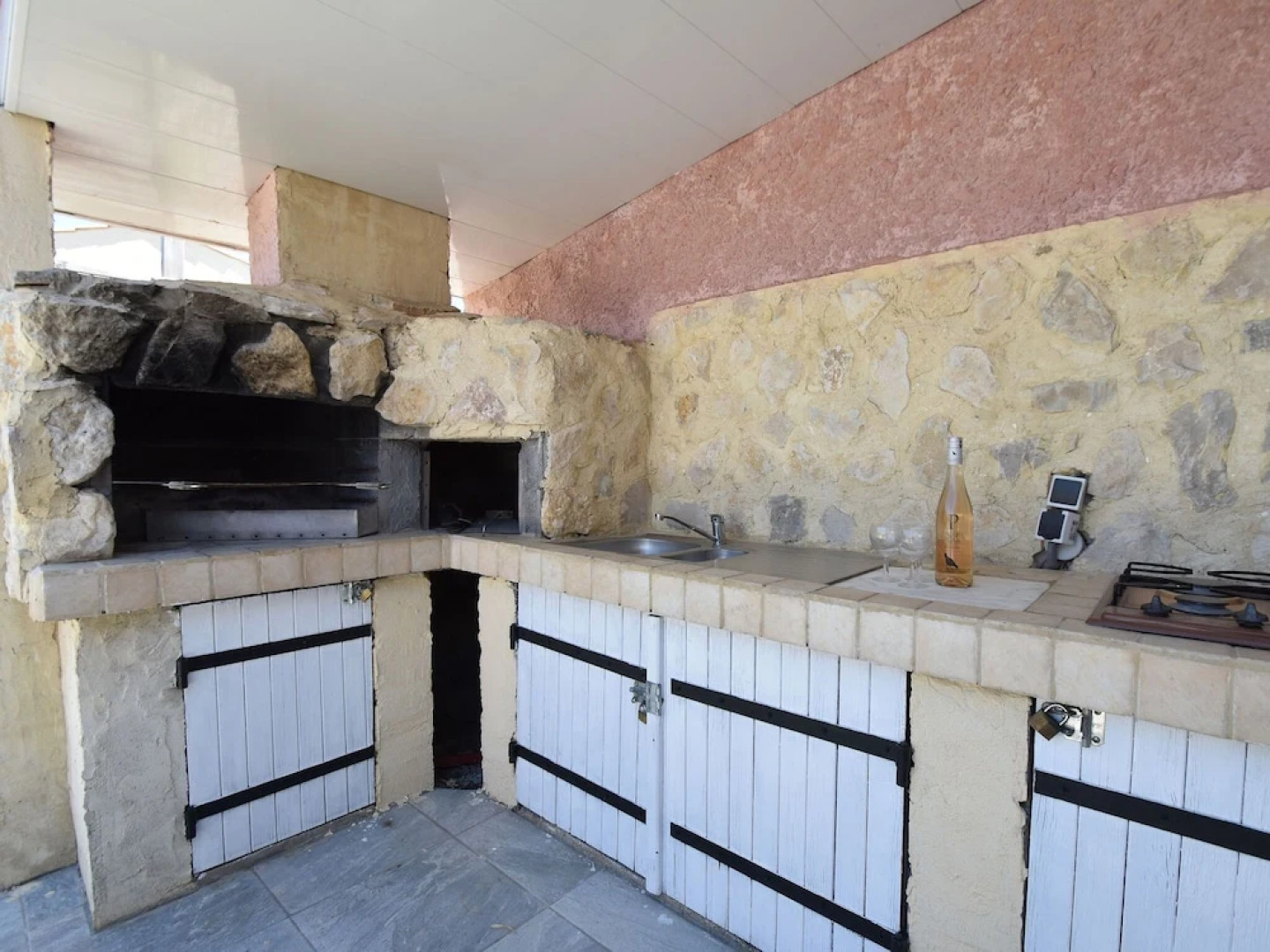 Air-conditioned Villa With Private, Fenced Swimming Pool With Covered Terrace