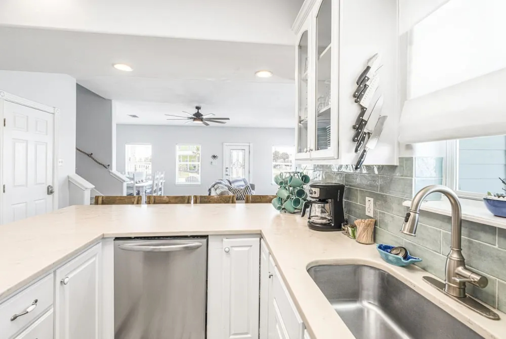 Blue Fin House- Pet Friendly & Boardwalk to the Beach!