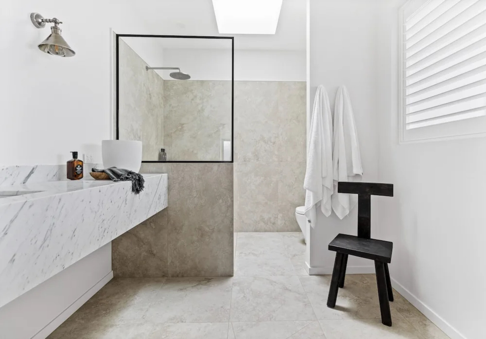 Maple Suite, Berry - by Linnaeus Collection