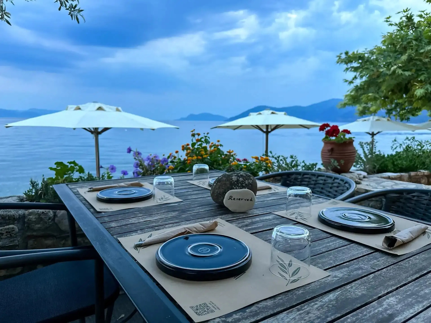 Mangata Seaside Hotel