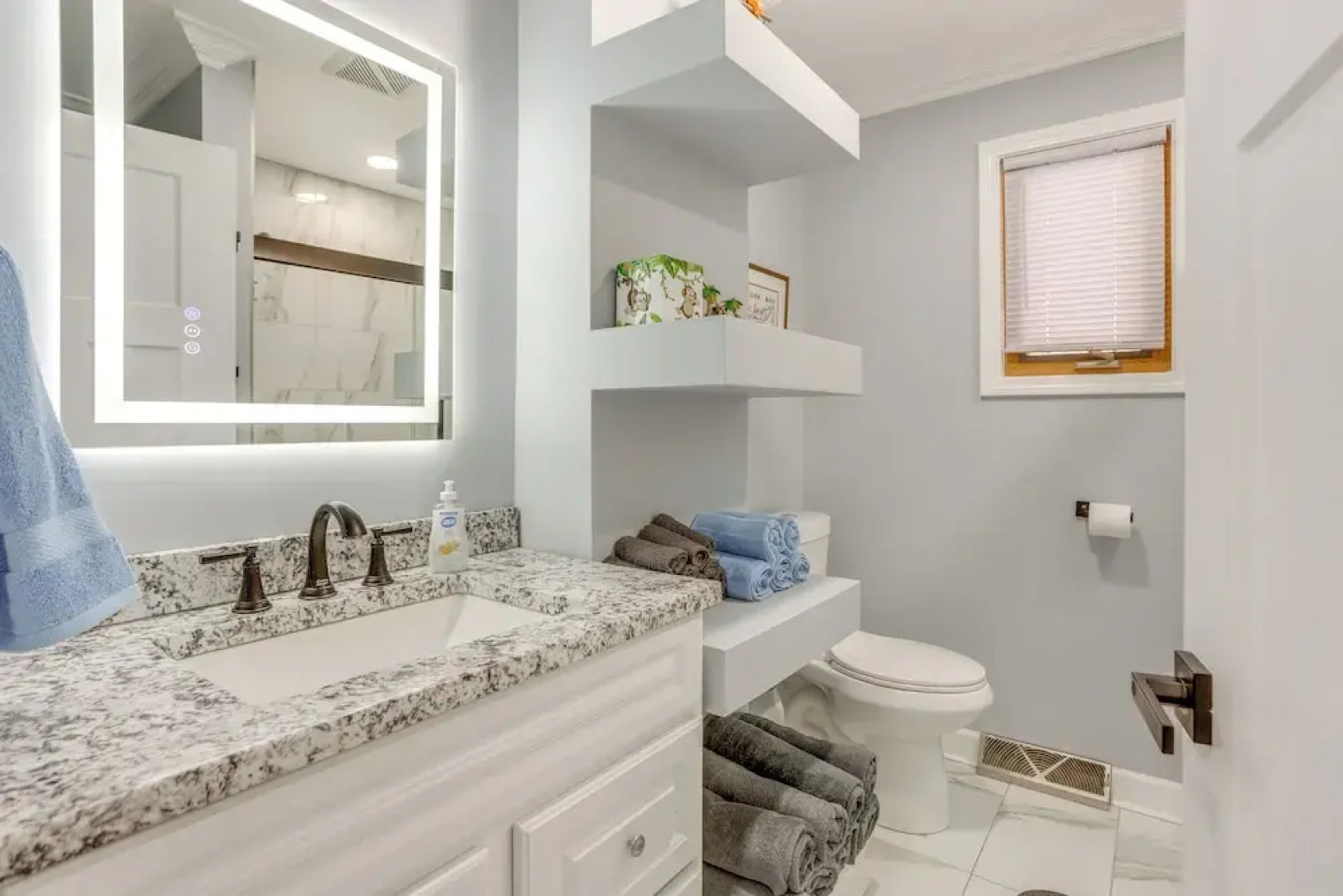 7 Mi to Cedar Point: Retreat w/ Hot Tub & Gazebo