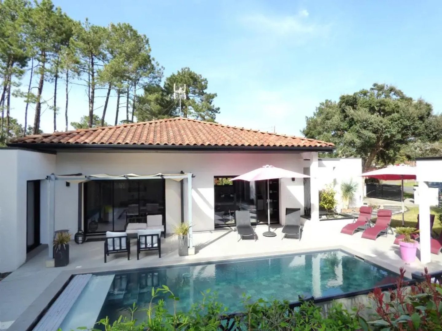 VILLA LUCIA, 8 PERS, au calme, proche plage à Vieux-Boucau