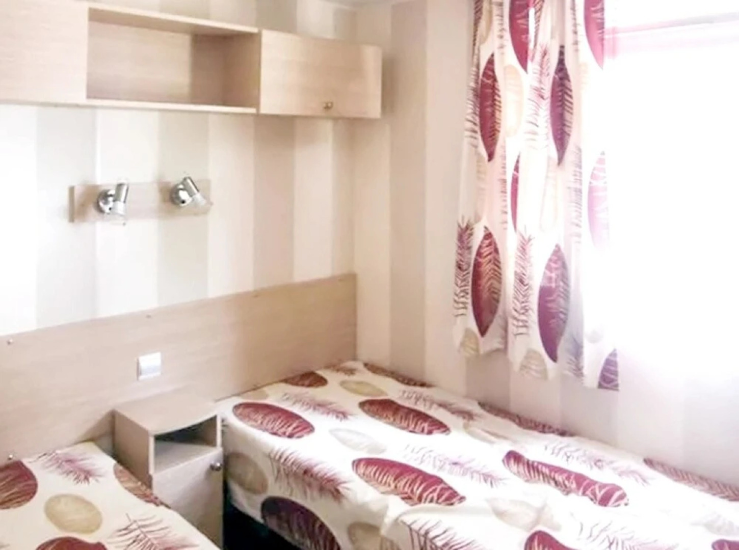 Bungalow With 2 Bedrooms in Puget-sur-argens, With Pool Access and Fur