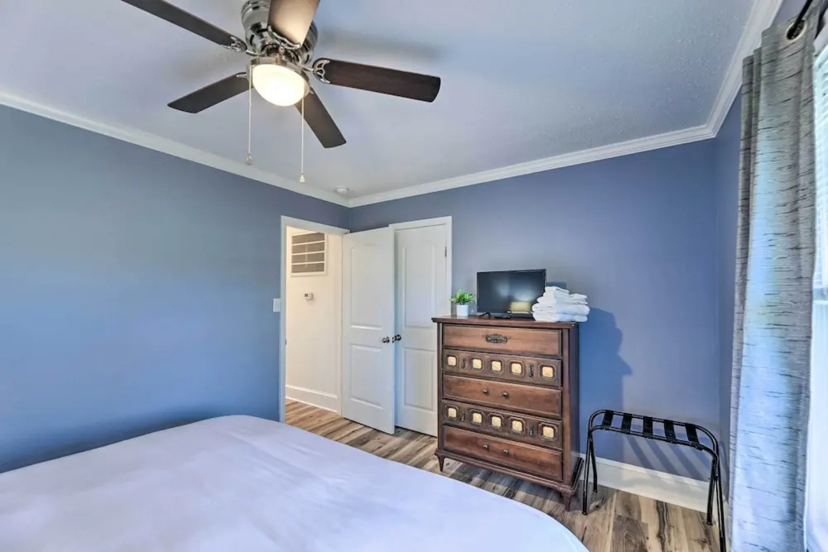 Family-friendly New Bern Home w/ Backyard!