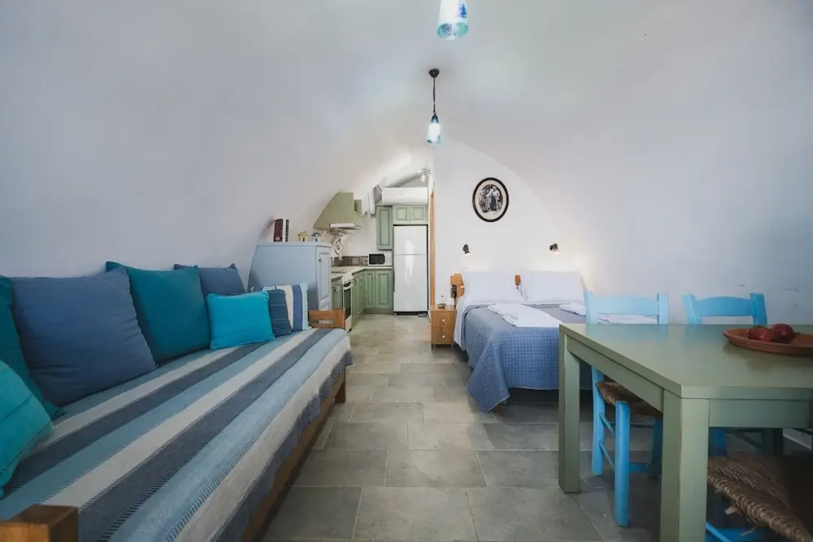 Karavos View - A Unique Artists' Hideaway Paradise