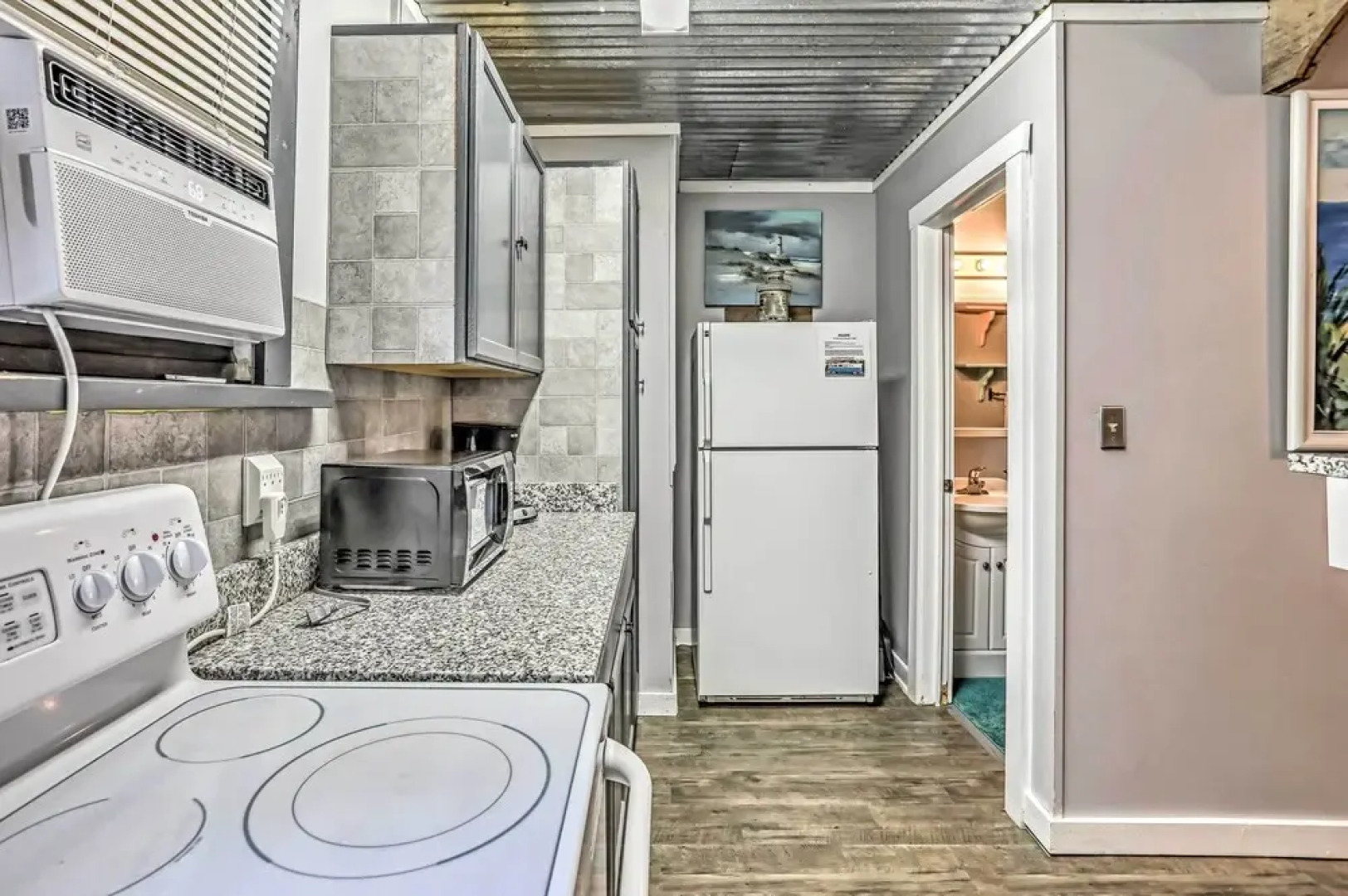 Ocean Isle Beach Studio: 1 Mi to Downtown & Pier