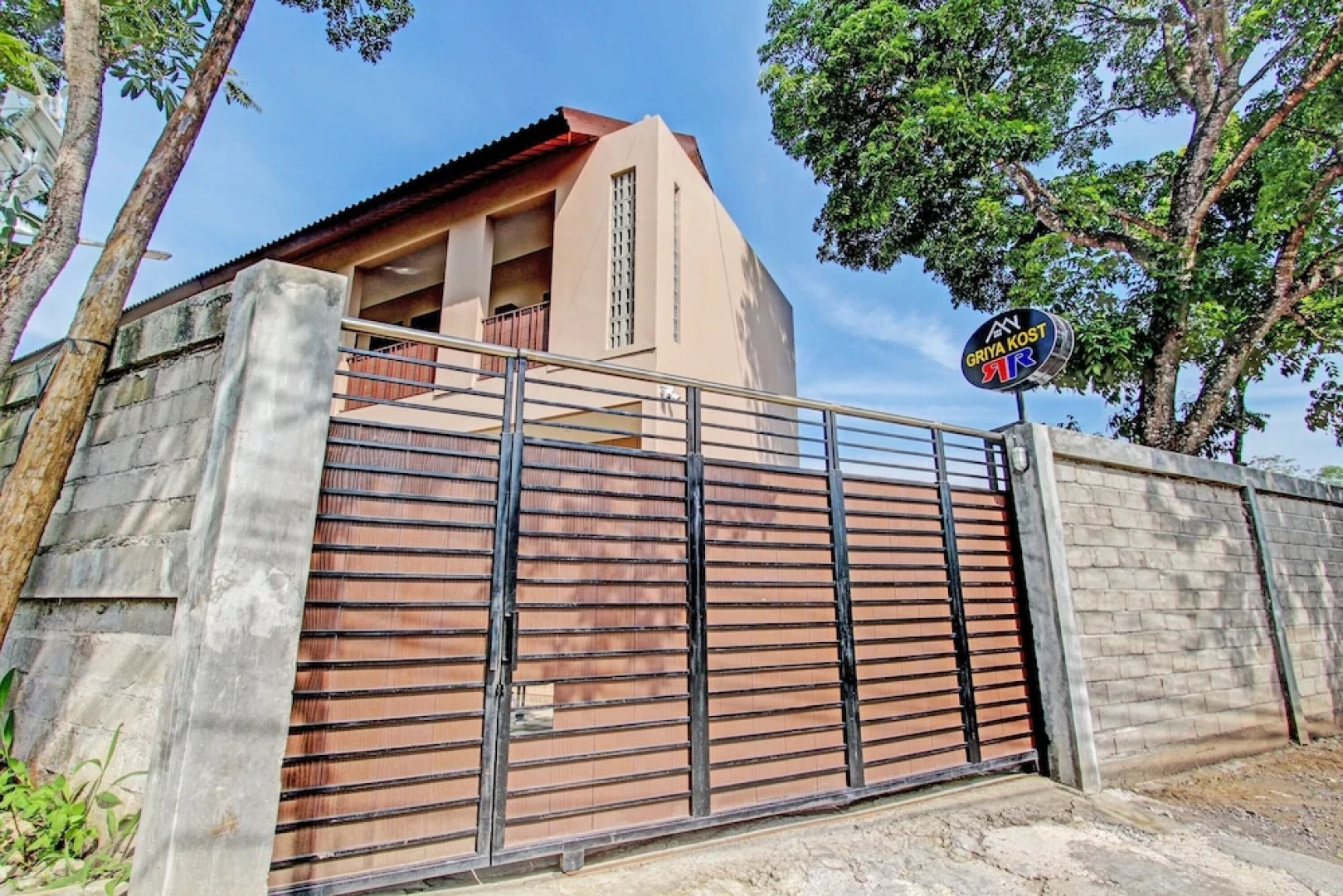 OYO Life 93497 Griya Kost Rr