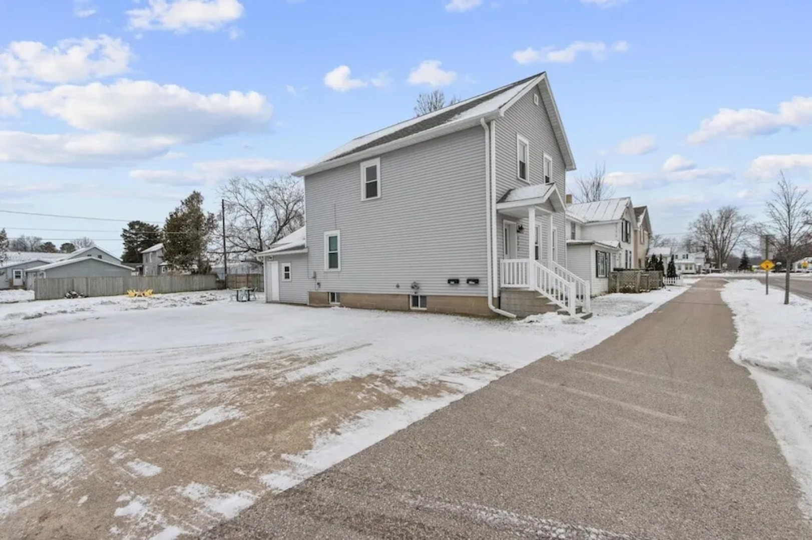 Small Town Retreat- 5br- Movie Theater Room