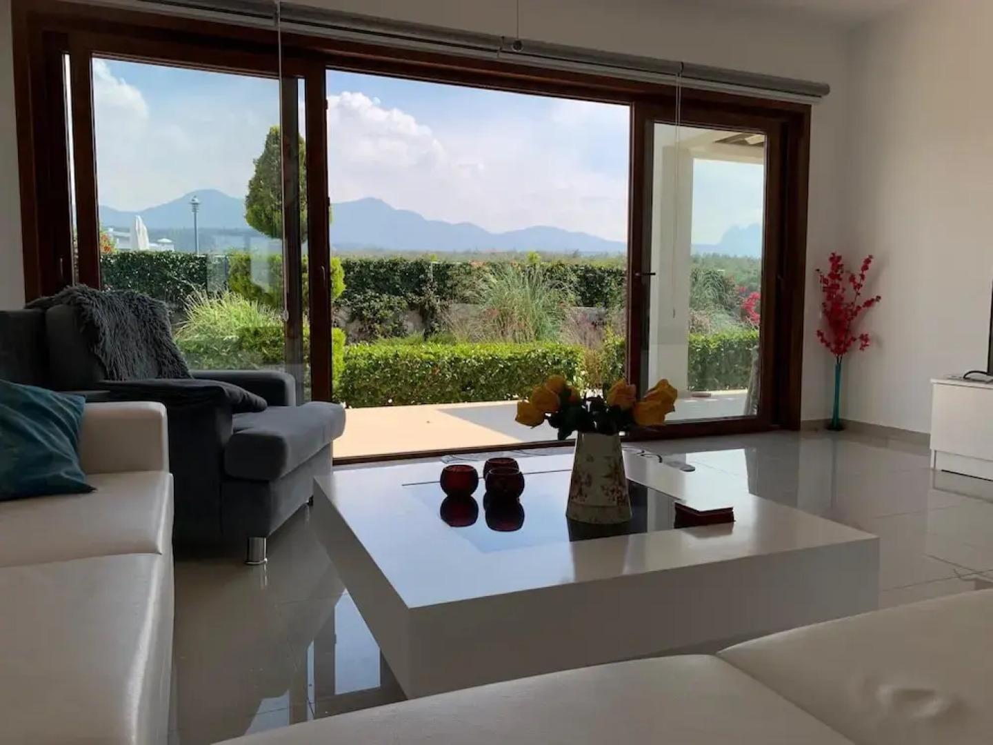 Highly Comfortable Family-friendly Apartment in Lovely Area