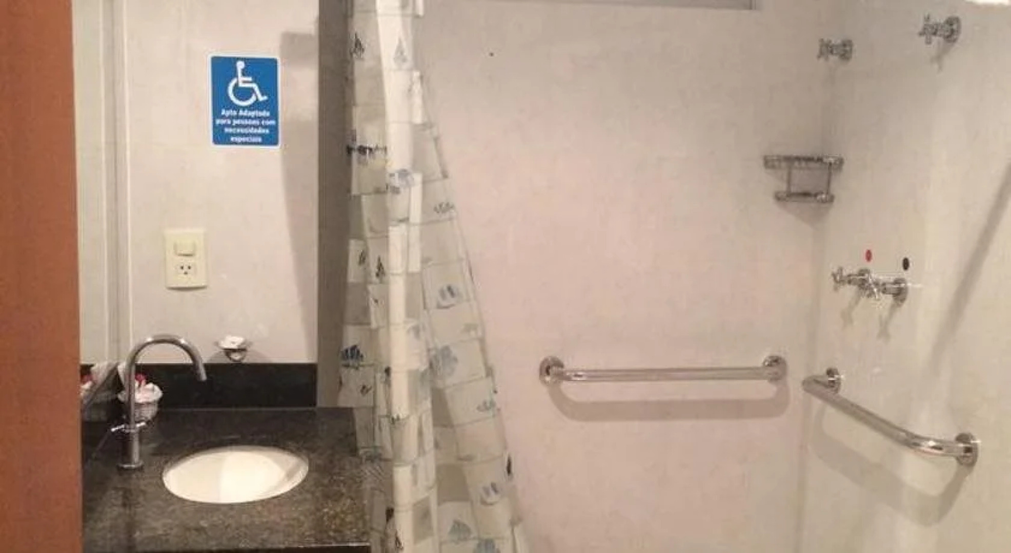 Liber Hotel Nova Serrana