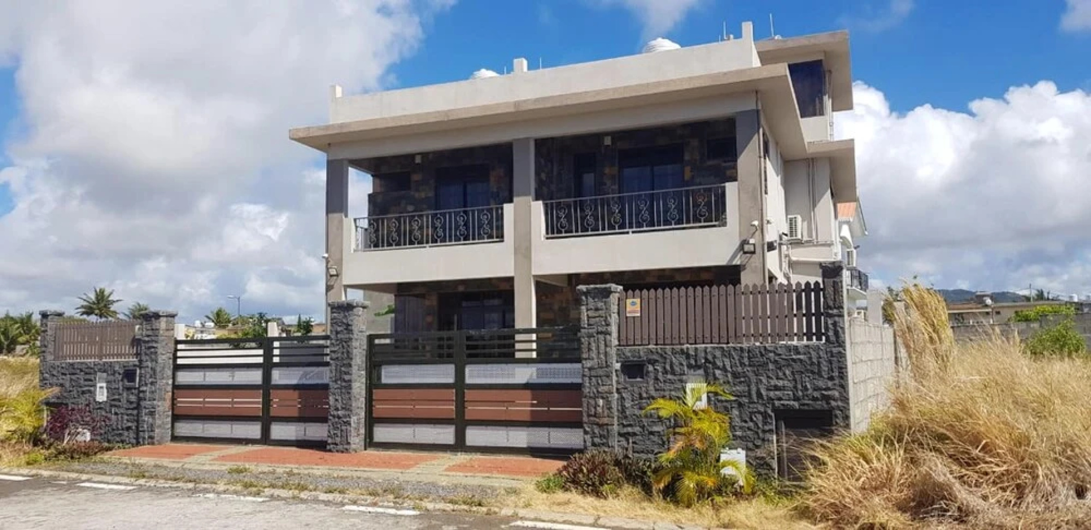 House With 4 Bedrooms in Mahebourg, With Wonderful sea View, Enclosed