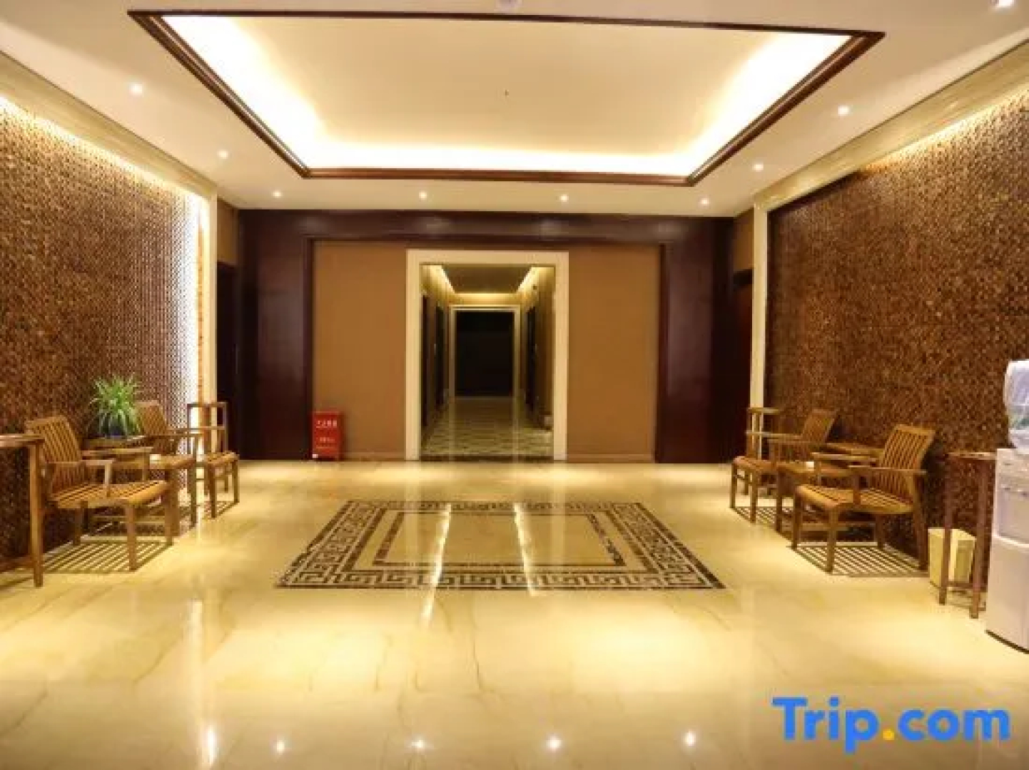 Xinjia Yuquan Hot Spring Hotel