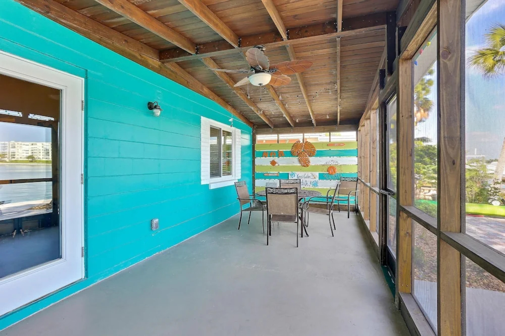 Bay Front Duplex 2br, Fishing Dock - Walk to Beach!