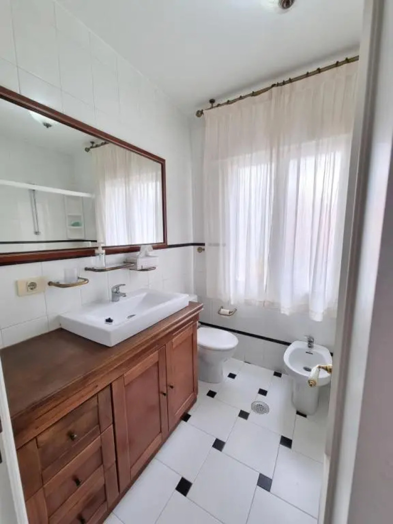 Piso de 3 habitaciones a 3 minutos de la playa.