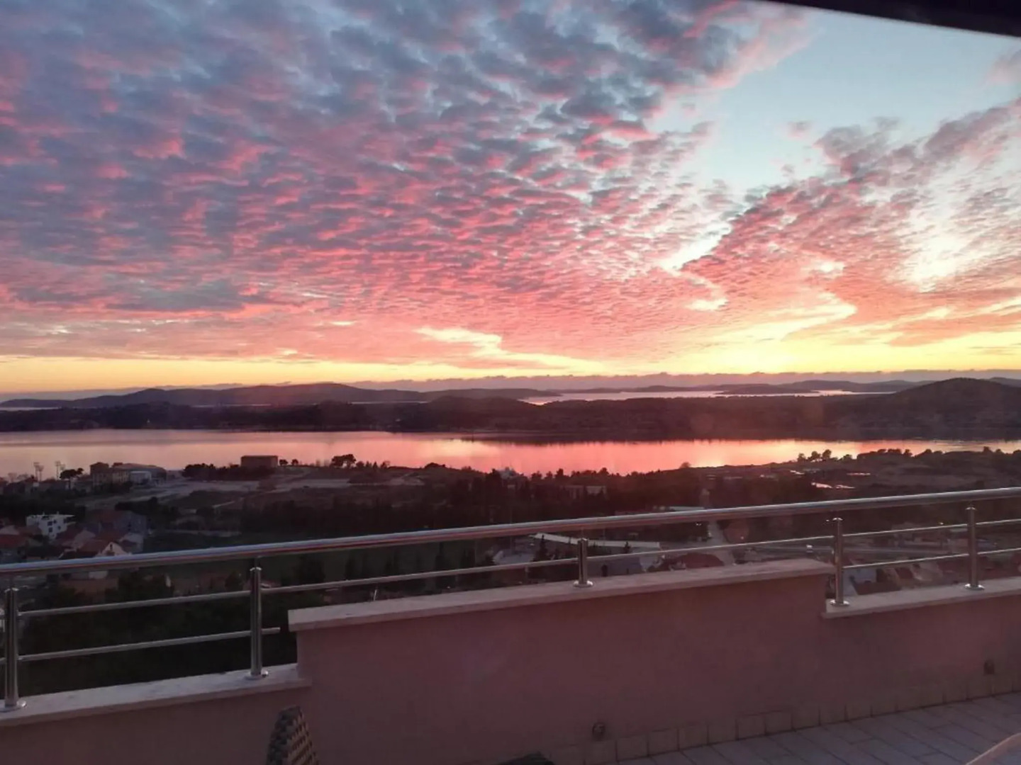 Apartment Golden Sunset