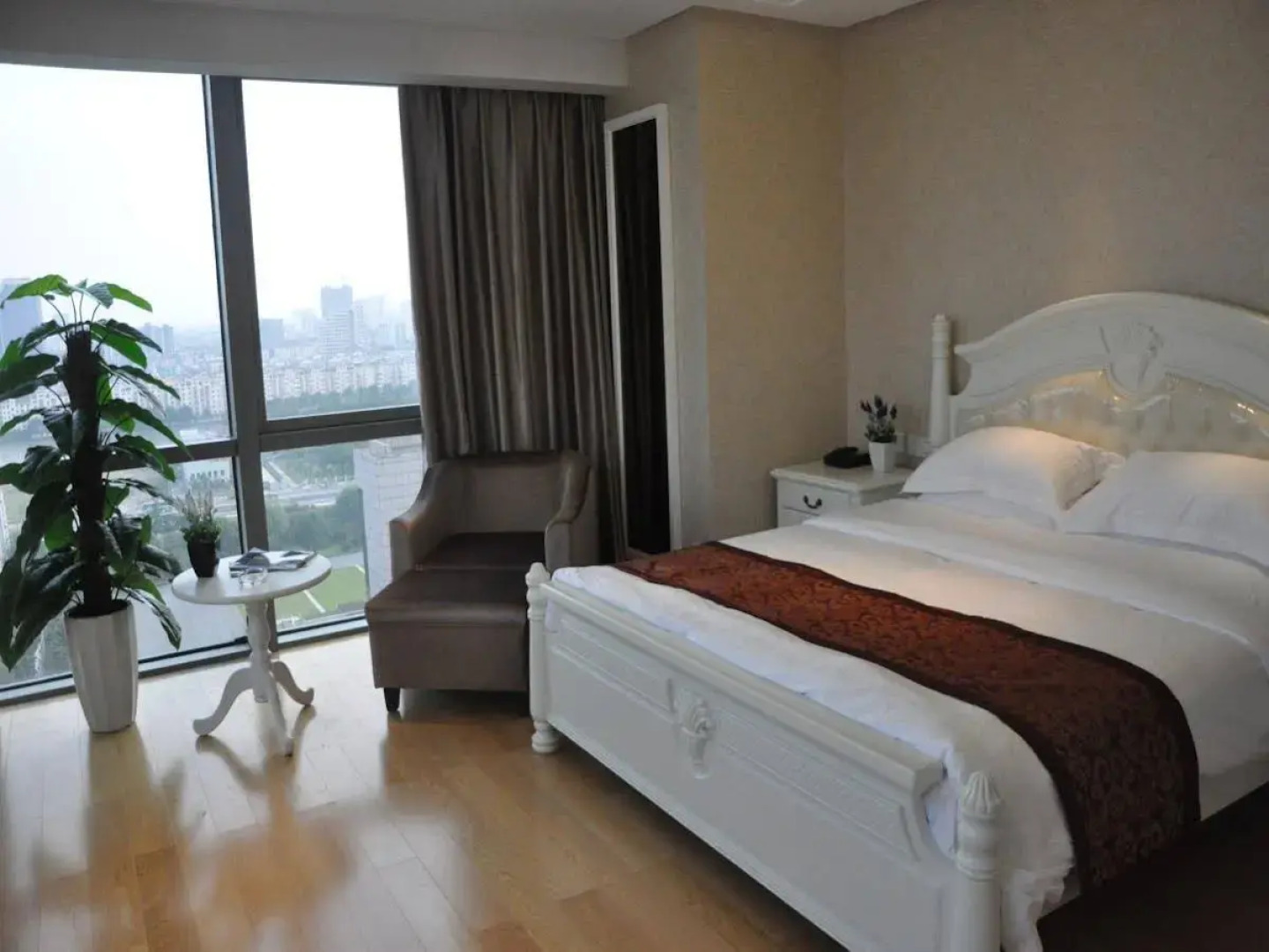 Suzhou Puyu Zhongrun Apartment Hotel